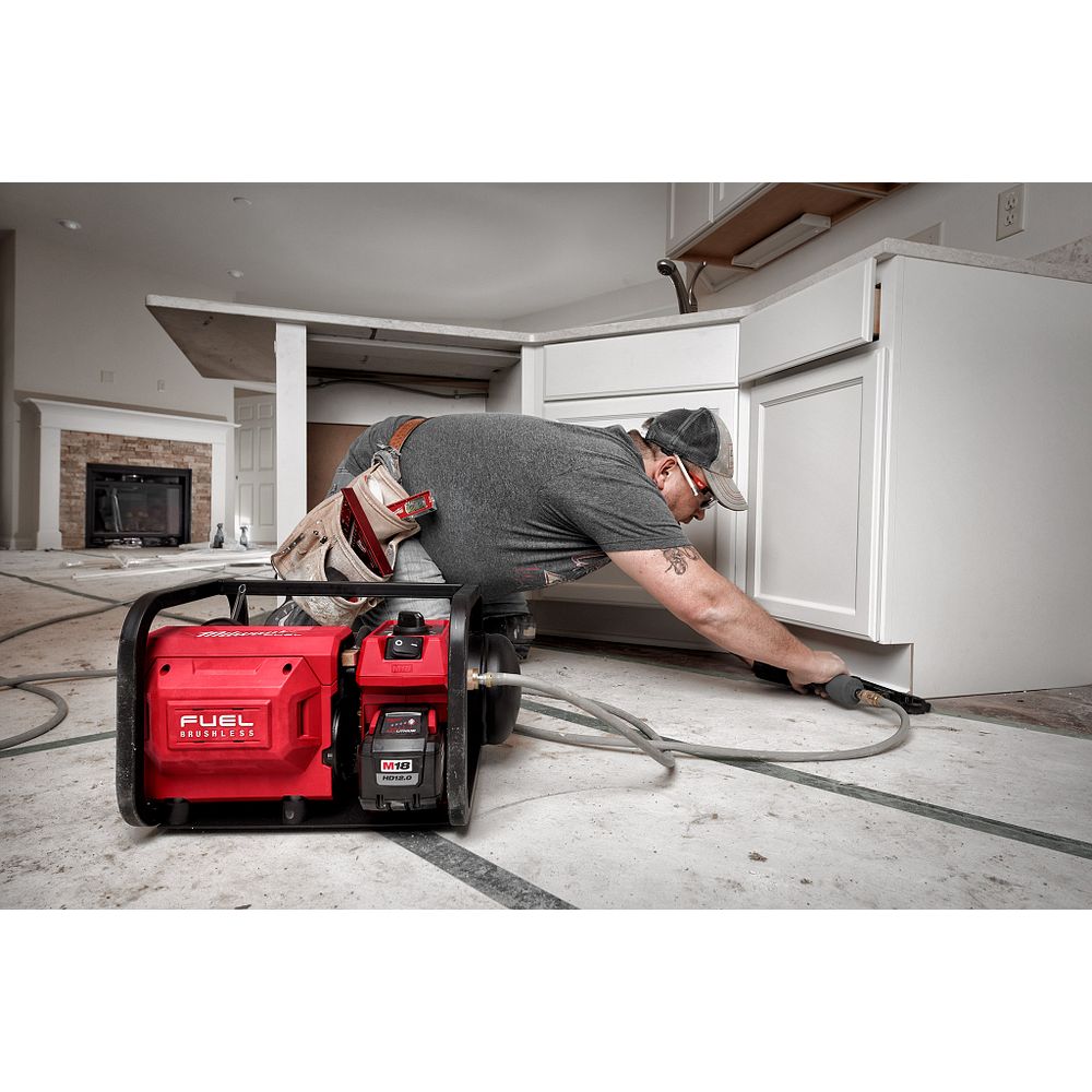 Milwaukee M18 Fuel 2Gal Compressor